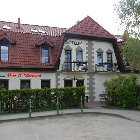 Prohibicja Peter'S Pub Motell Mikołajki Exteriör bild